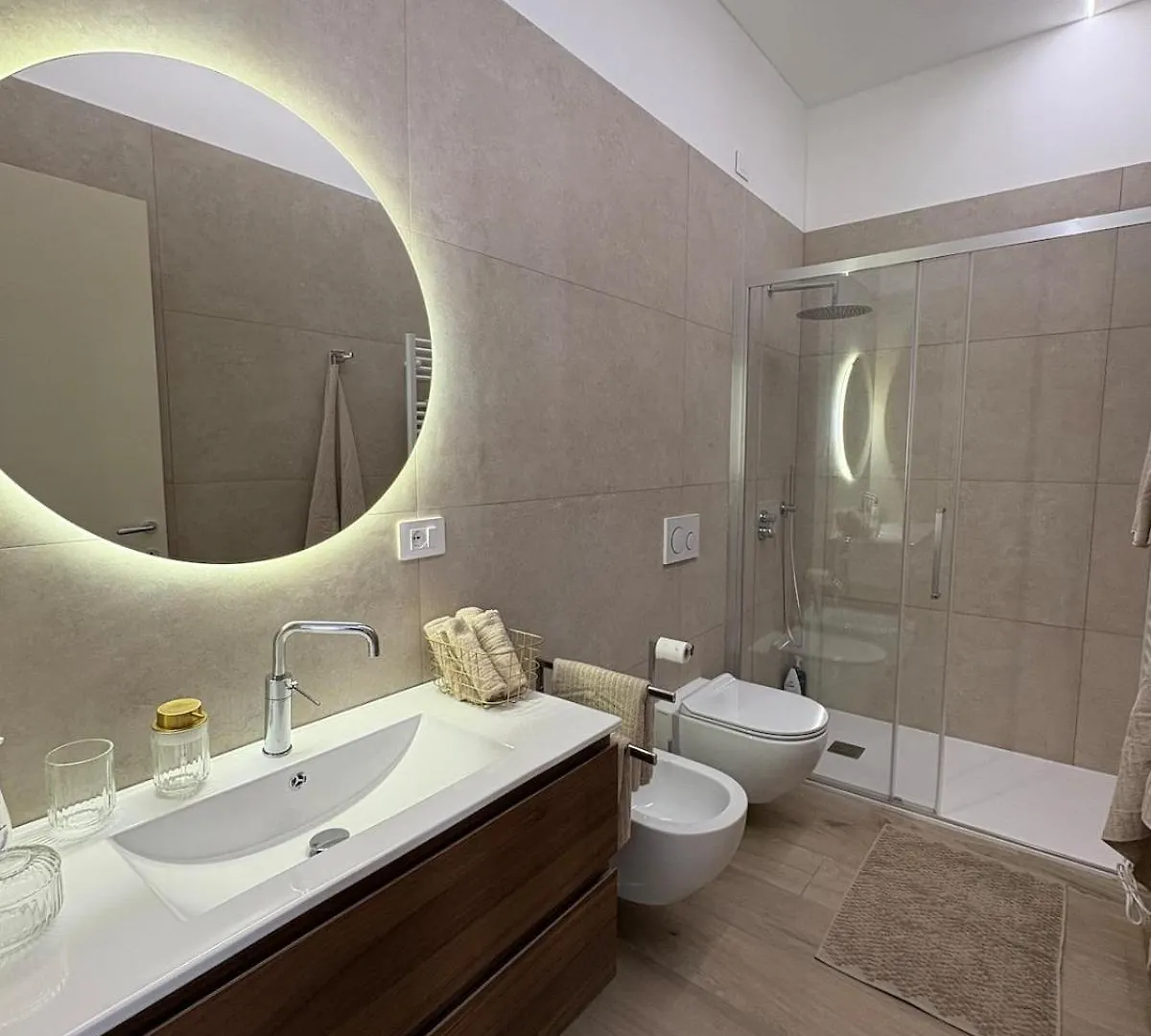 Milan Top 7 Attractions At Metro1 - Charming Flat