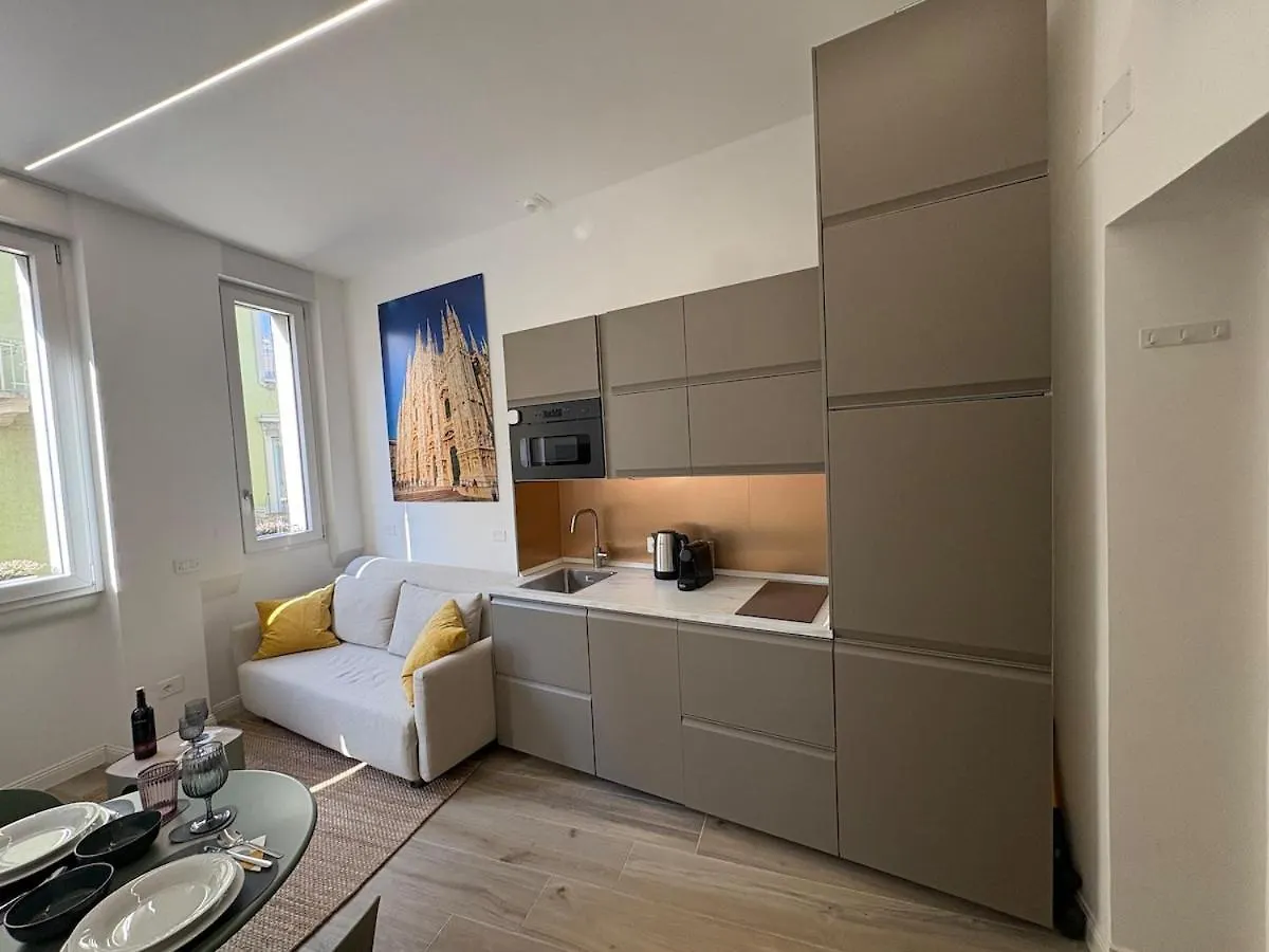 Milan Top 7 Attractions At Metro1 - Charming Flat