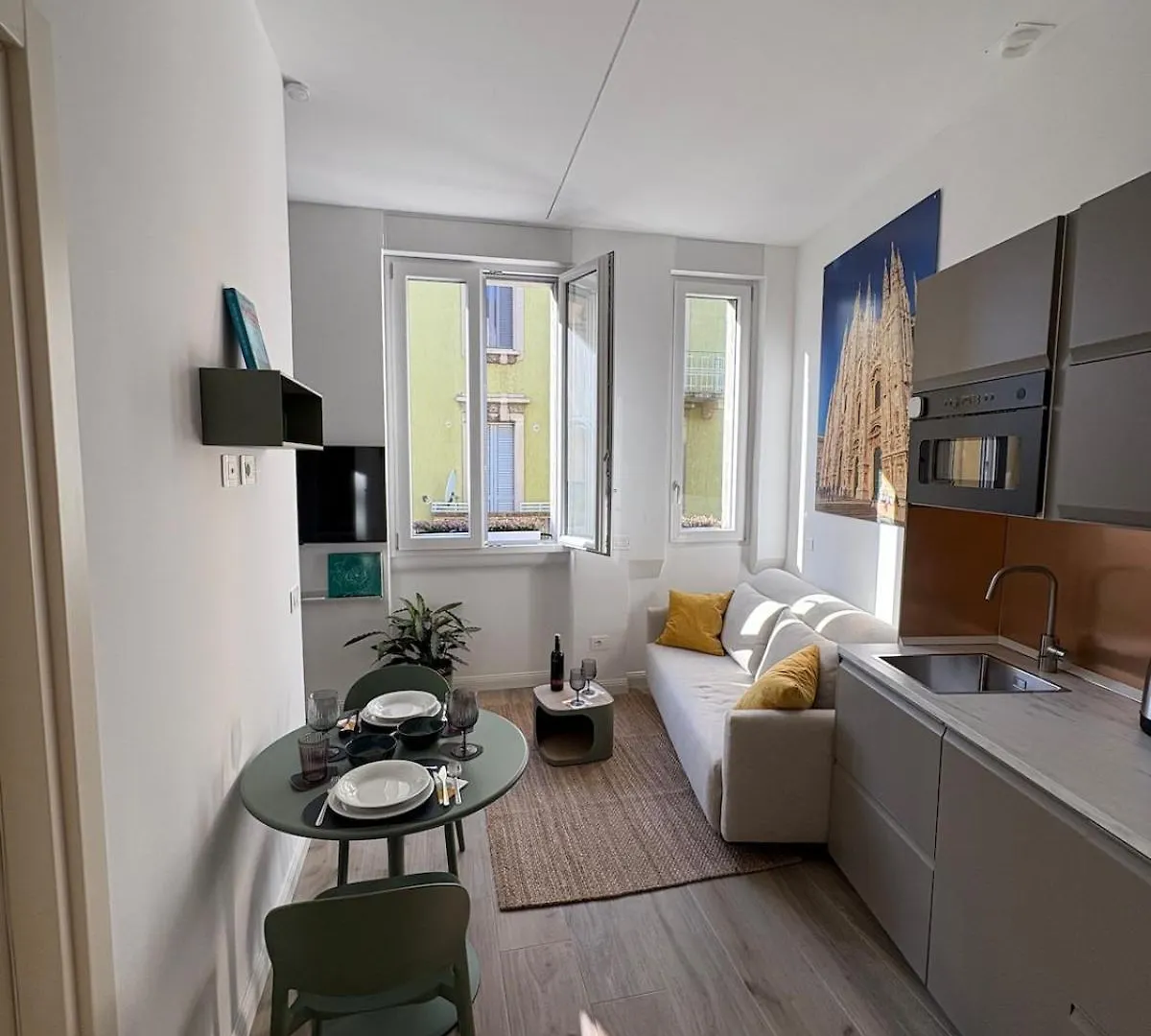 Milan Top 7 Attractions At Metro1 - Charming Flat Lejlighed