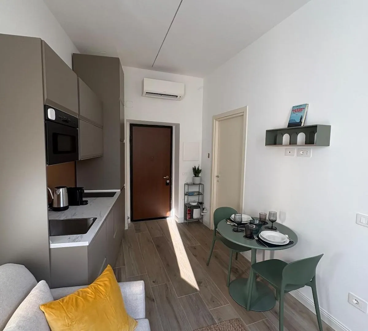 Milan Top 7 Attractions At Metro1 - Charming Flat Lejlighed